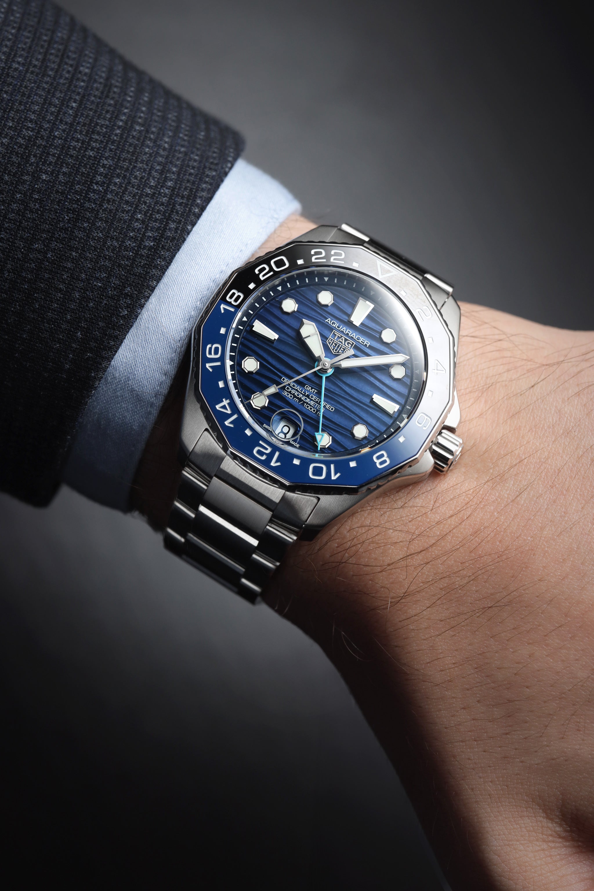 TAG Heuer Aquaracer Professional 300 GMT rannekello