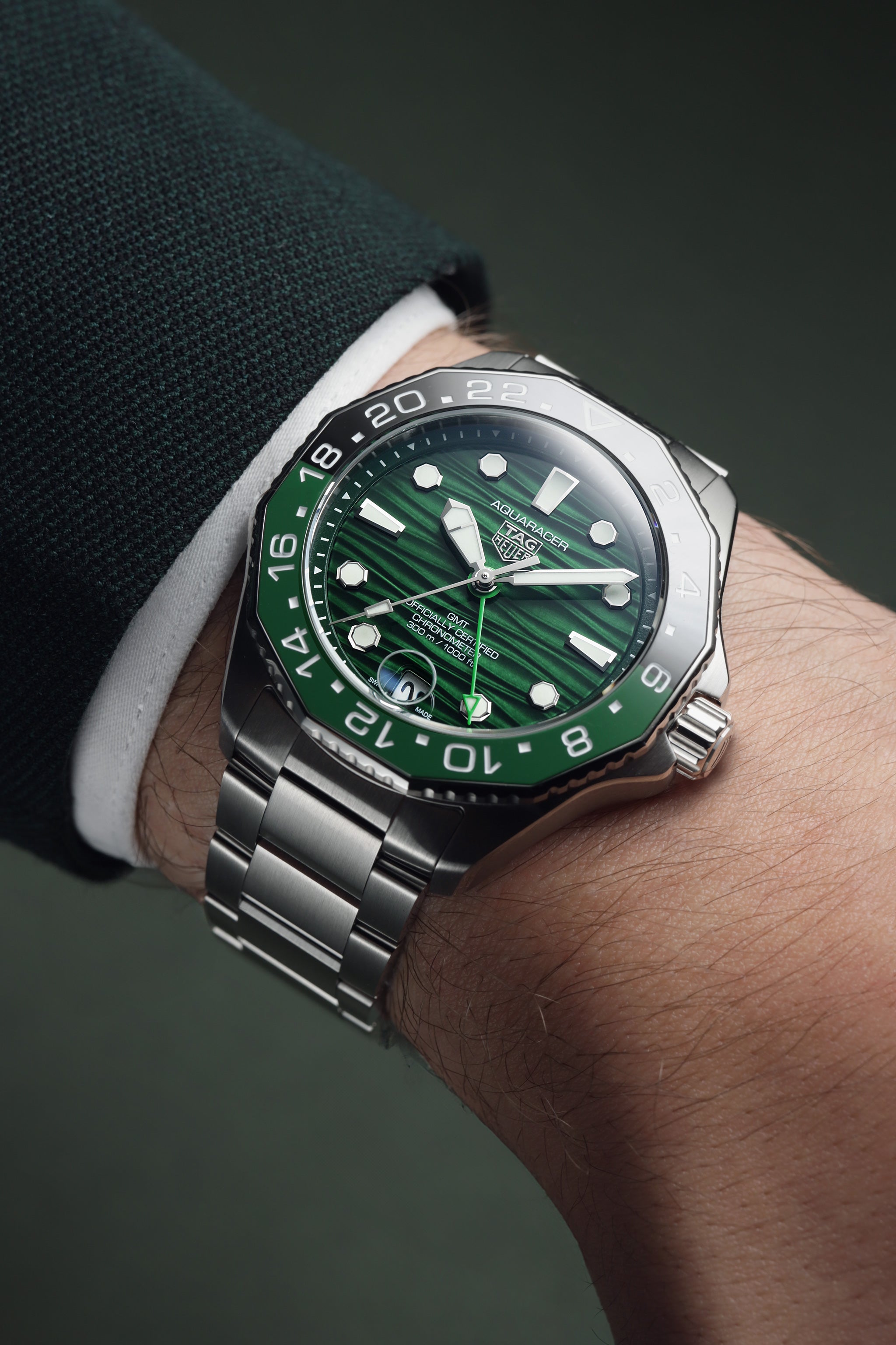 TAG Heuer Aquaracer Professional 300 GMT rannekello