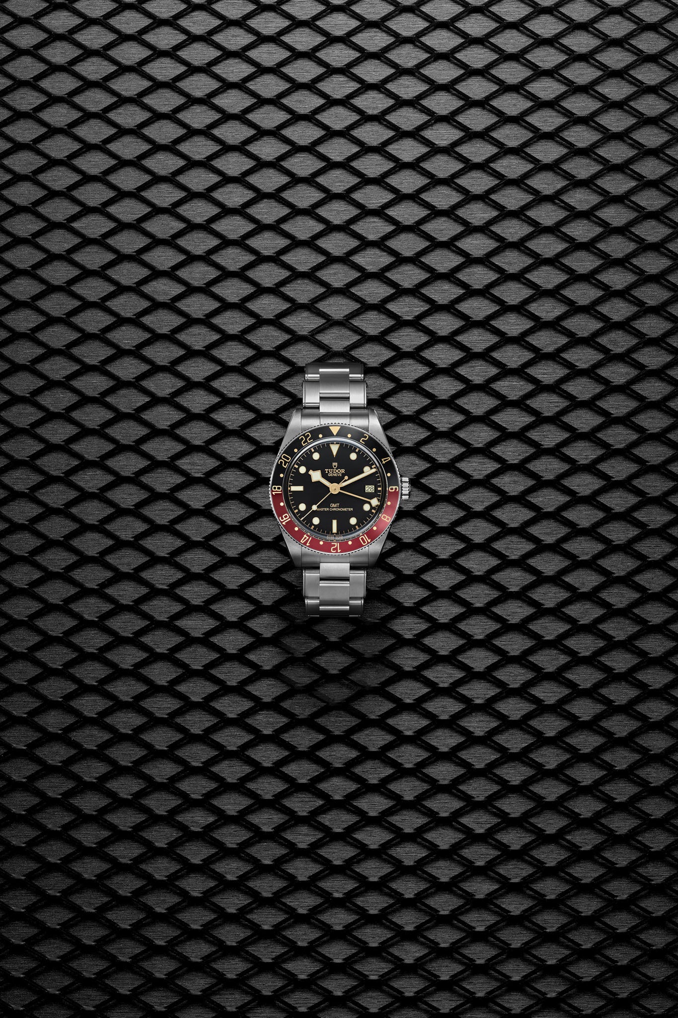 Tudor Black Bay 58 GMT rannekello